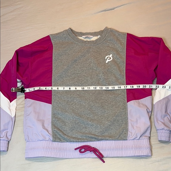 Peloton Sweatshirt Womens M Gray Pink White Active Windbreaker Chic
Pullover Top - Picture 6 of 9